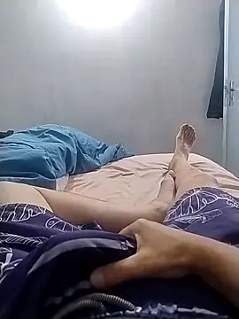 engineer_1980 élő XXX-chatje