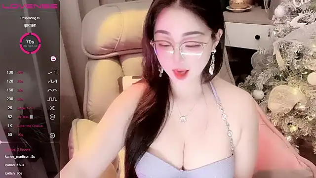 Monica-666888- Chat XXX in diretta