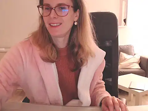 EllyEdelweiss Chat XXX in diretta