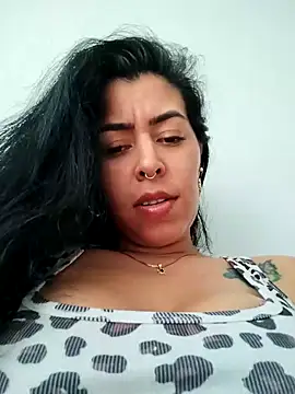 Luianna: онлайн-секс-чат