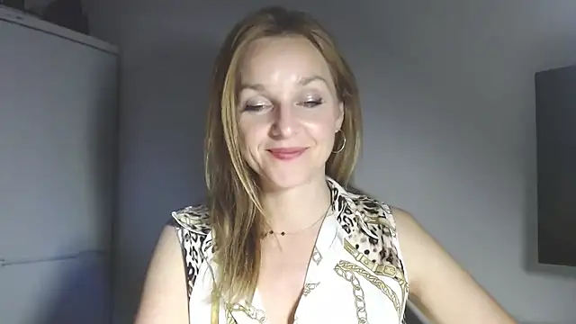 AliciaDesire Live XXX-Chat