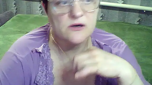 ElzaJewel Chat XXX in diretta