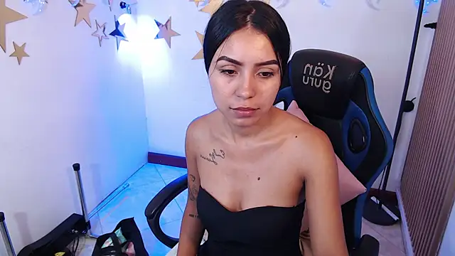julieta_fn Chat XXX in diretta