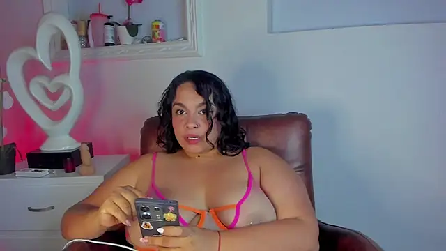 Živý XXX chat KourtneyEvans