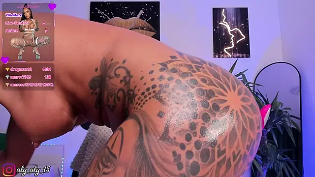 AnyssyaHotのライブXXXチャット