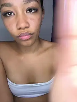 kali_rousseのライブXXXチャット