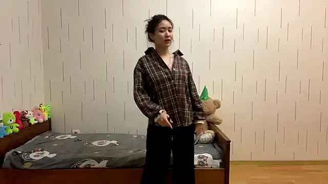 YourMiIaのライブXXXチャット