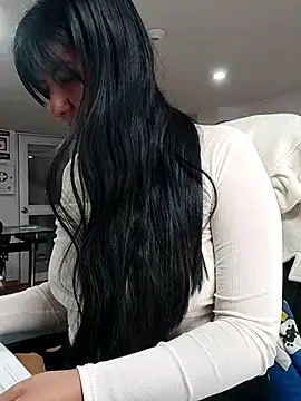 aisha_latinaのライブXXXチャット