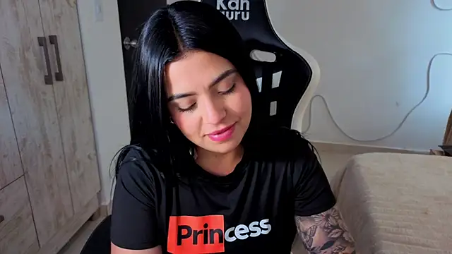 Victoryyy_: онлайн-секс-чат