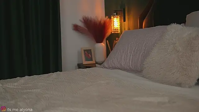 Alyonaqueen_ Chat XXX in diretta