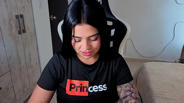 Victoryyy_'s Live XXX Chat