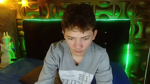 cruz_dante Show in webcam