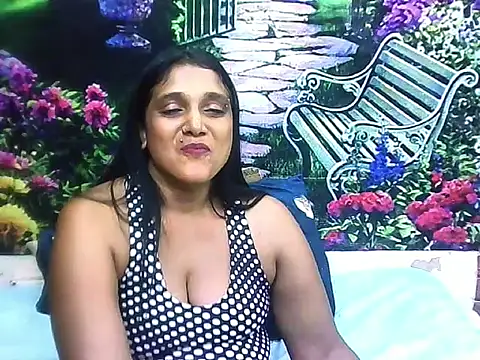 IndianSexyLady20's Live XXX Chat