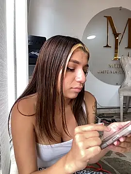 Isabella18_pink Obrolan Langsung XXX