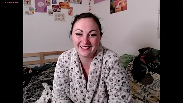 AdorahB3ll3 Pertunjukan Webcam