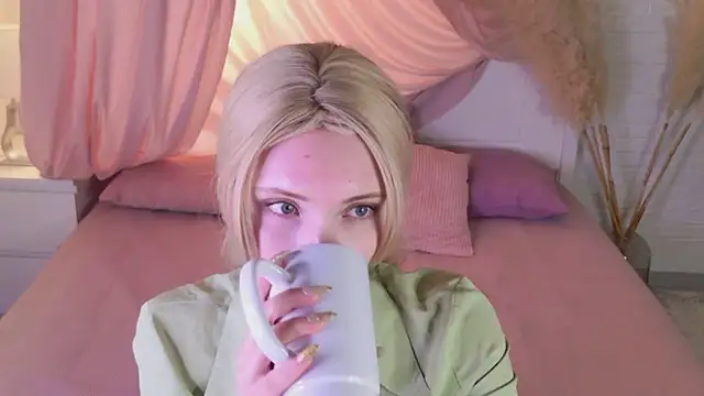 Yayaa_Love's Webcam Show