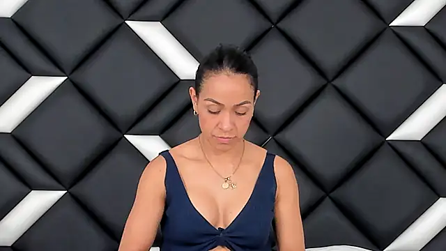 MelisaKovacs' Live XXX Chat