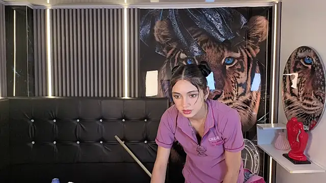 _ArianaToroo's Live XXX Chat