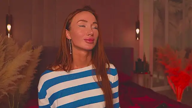 Chat +18 de SerenaWest_ ao vivo