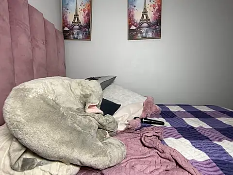 MissLola27's Live XXX Chat