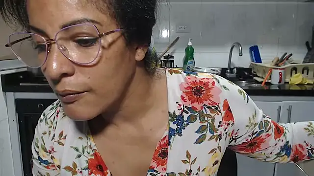 kateleyagrey Chat XXX live