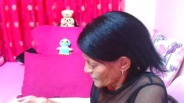 دردشة SLUTTYROXY الجنسية المباشرة