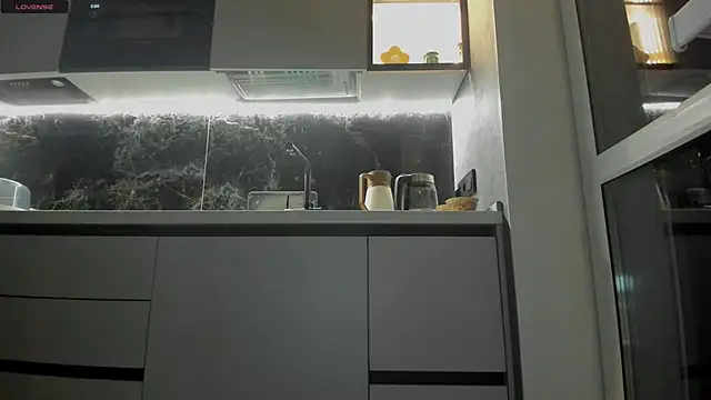 Kimmy_sunn Show in webcam