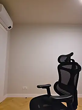 MiaRides19 Adlı Modelin Canlı XXX Sohbeti