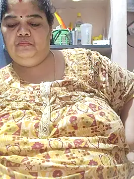 XXX chat uživo modela tamilthanushri