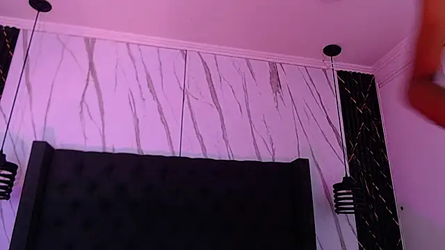 Santiago_Ortiz_'s Live XXX Chat