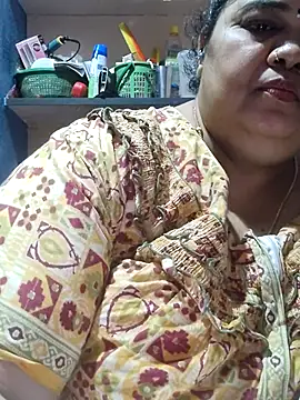 tamilthanushri's Live XXX Chat