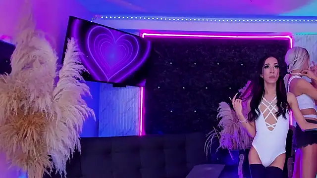 Webkamerová show Queens_Wonders_Blonders