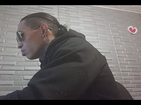 picolosex2026 Adlı Modelin Canlı XXX Sohbeti