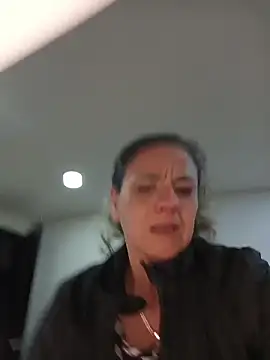 Chat +18 de sasi_luna ao vivo