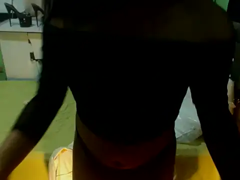 GoldenCumTYRAn Webbikameraesitys