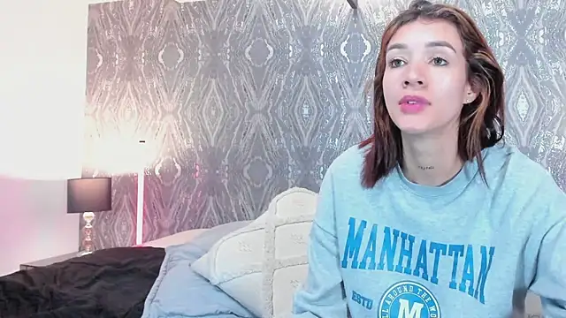 SkyFallls' Live XXX Chat