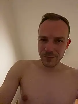 Skinny0150 Chat XXX in diretta