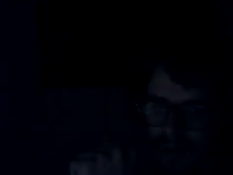 DesertedMonoxide – Kamerová šou