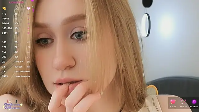 mowalova Chat XXX live