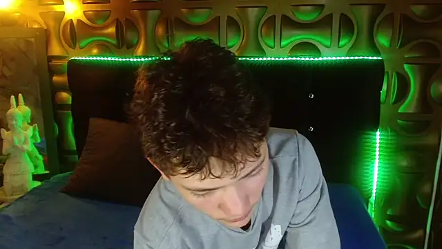 cruz_dante Chat XXX in diretta