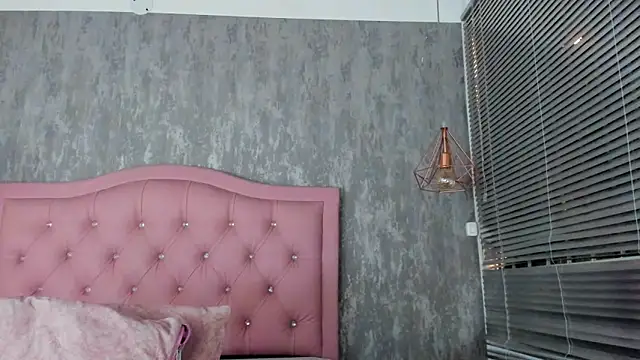 Živý XXX chat naomidibello