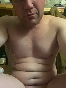 IDGAF-INDB: διαδικτυακό σόου στην κάμερα