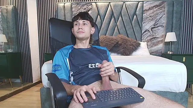 Michael_blue Webcam show