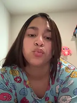 Chat +18 de leslieof ao vivo