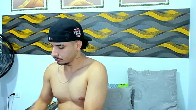 Leon_Hotx Live XXX Chat