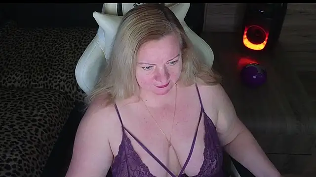 MolligSpielle Live XXX Chat