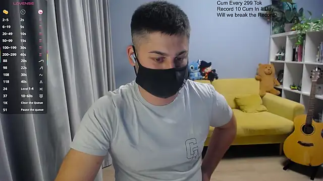 Tomguys Live XXX Chat