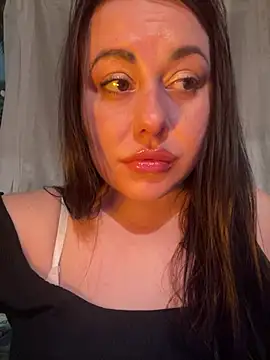 DaisyStreet Chat XXX in diretta