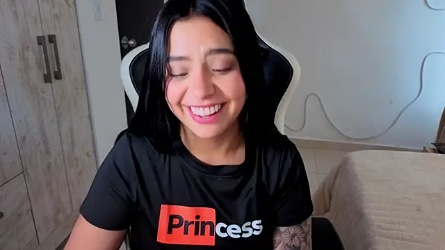 Victoryyy_ élő XXX-chatje