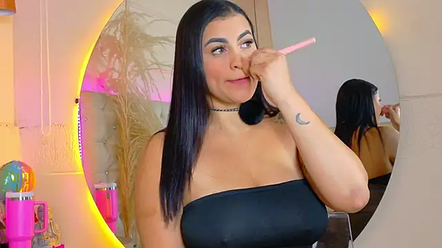 Chat XXX en directo de AlynAllen